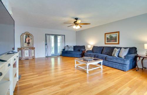 Flippin House | Pet-Friendly White Rivers Jewel Fishing Haven Awaits You!