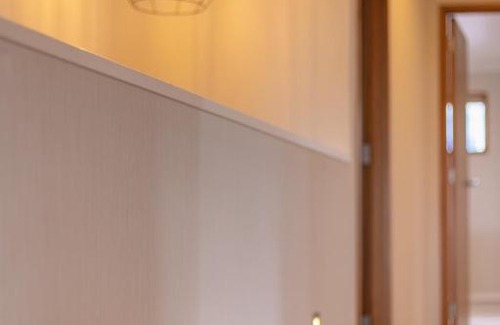 Dinsdale House | Stunning Views and Family-Friendly Comfort in the City