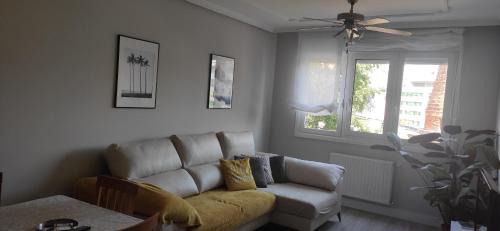 Bilbao la Vieja Apartment | Spacious with free parking in Old Town-Casco Viejo
