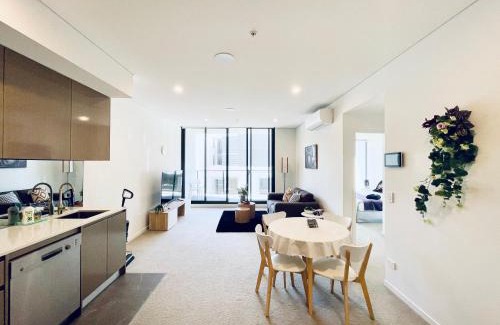 Wentworth Point Apartment | Family-Friendly 1 BR at Waterfront Olympic Park