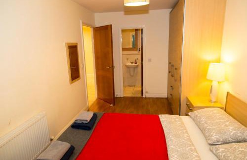 Inchicore Apartment | Exceptional 3 Bedroom Apartment with Parking in the City