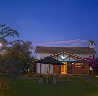 El Canelon House | Experience Spain Style in Cajica: 4-Star Family Retreat
