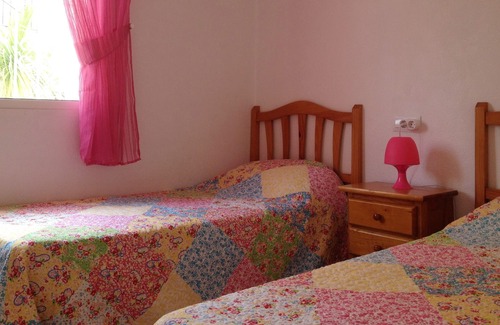 La Siesta Apartment | SPAIN TORREVIEJA AIR CONDITIONED 3 BEDROOM APARTMENT, RESIDENTIAL POOL, 6 PERS