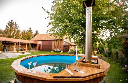 Ortilos Apartment | Top-Rated Spalettás Porta - Country Guesthouse Retreat