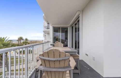 Chandelle First House | Spanish Key Unit 101