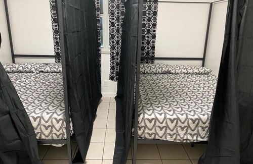 Hallandale Beach House | Budget-Friendly Getaway with Kitchen at Spare Space Hotel