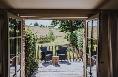 Dranouter Hotel | Discover Sparhof: Family-Friendly Retreat with Great Reviews