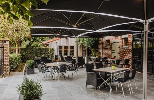 Dranouter Hotel | Discover Sparhof: Family-Friendly Retreat with Great Reviews