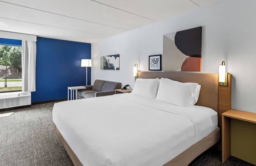 Alpharetta Hotel | Explore Country Inn & Suites in Alpharetta, GA - Top Amenities
