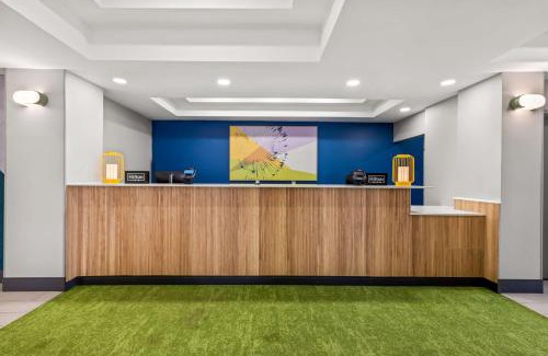 Tulsa Hotel | Comfortable Rodeway Inn & Suites: Pet-Friendly Getaway