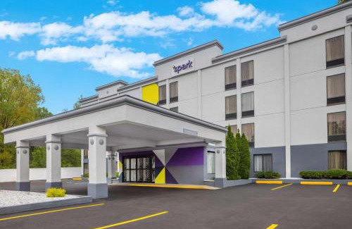 Clarks Summit Hotel | Family-Friendly Spark by Hilton Clarks Summit Awaits You
