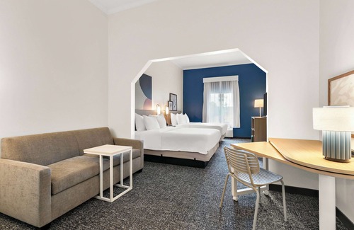Commerce Hotel | Modern Stay at Spark by Hilton Commerce, GA with Pool Access