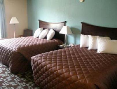 Daleville Hotel | Budget-Friendly Super 8 with Child-Friendly Amenities