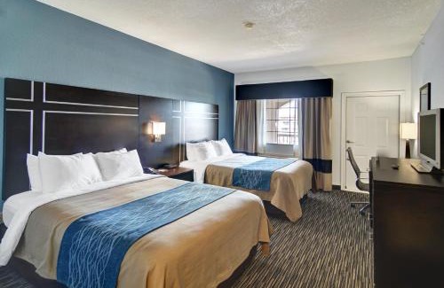 Galveston Hotel | Oceanfront Retreat at Spark By Hilton Galveston