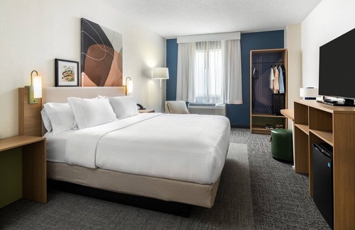 Glendive Hotel | Astoria Hotel and Suites: Perfect for Families & Relaxation