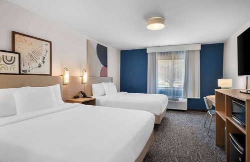 Grapevine Hotel | Comfort Inn Grapevine: Family-Friendly Stay Near DFW Airport