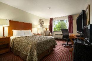 Kent Hotel | Comfortable Stay at Days Inn by Wyndham Kent 84th Ave