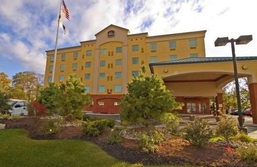 Rahway Hotel | Modern Comfort at Spark by Hilton Rahway with Pool Access