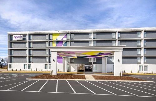 Roanoke Hotel | Budget-Friendly Stay at Rodeway Inn Roanoke Airport