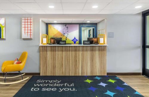 Roanoke Hotel | Budget-Friendly Stay at Rodeway Inn Roanoke Airport