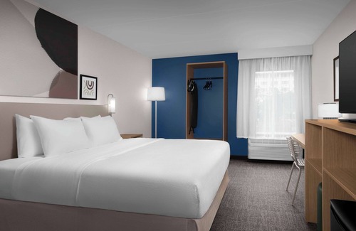 Wetmore Hotel | Discover Spark By Hilton San Antonio Northwest Near Six Flags
