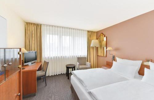 Sindelfingen Hotel | Pet-Friendly NH Stuttgart Sindelfingen with Breakfast Options
