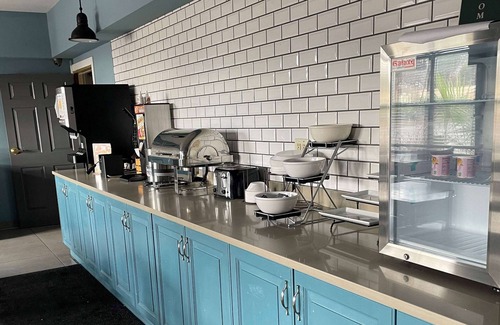 Sumter Hotel | Comfortable Stay at Baymont By Wyndham Sumter with Pool