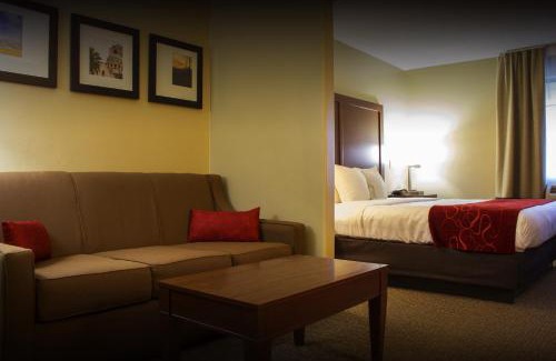 Tucson Hotel | Convenient Comfort Suites Airport Tucson with Pool Access