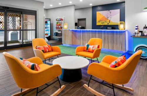 Wichita Falls Hotel | Nature Inn & Suites: Relaxing Retreat with Pool Access