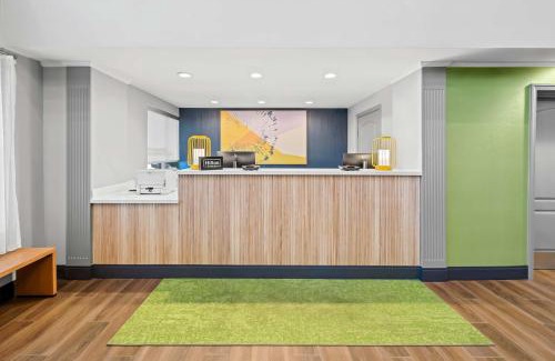Woodbridge Hotel | Comfortable Stays at Country Inn & Suites in Woodbridge, VA