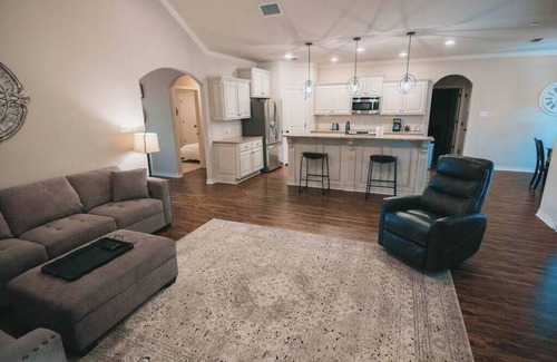 Lubbock House | Unforgettable Stay at The Ricardo: Spa & Breakfast Included
