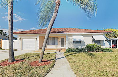 Lantana House | Discover Sparkling Ocean: A Family and Pet-Friendly Haven