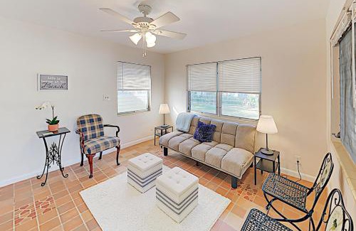 Lantana House | Discover Sparkling Ocean: A Family and Pet-Friendly Haven