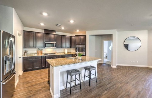 Henderson House | Inviting Poolside Retreat with Spa in Inspirada!