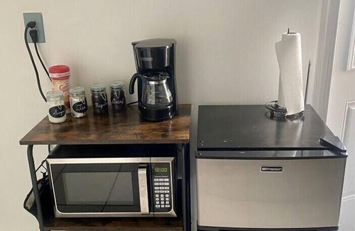 Seybold Apartment | Immaculate Guesthouse Near Wynwood & Art District - Rated 10/10