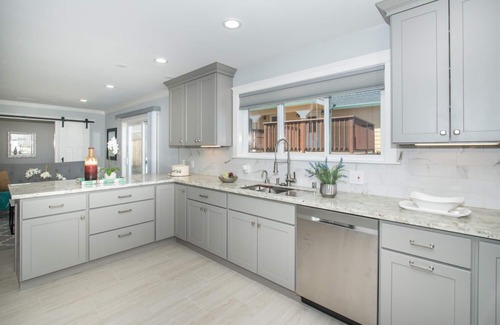 Pacifica House | Immaculate Ocean View Retreat with Pool & Spa Near SF