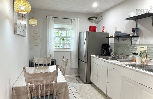 Southwest Cottage | Perfect 2BR Cottage with Ocean View in West Palm Beach