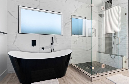 Rosewood House | New Home with Pool & Hot Tub, 10/10 Guest Rated!