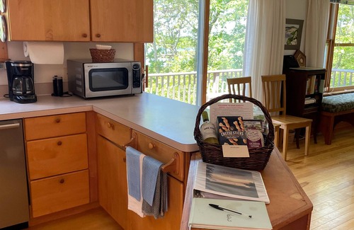 Tisbury House | Waterfront Retreat with Private Beach and Kayaking Adventure
