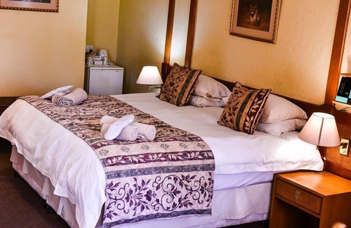 Rustenburg Hotel | Relax at Sparkling Waters Hotel & Spa with Pool and Dining