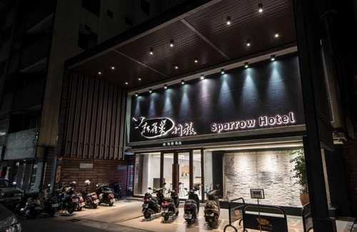 Central District Hotel | Experience Comfort at Sparrow Hotel with Family-Friendly Amenities