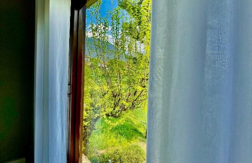 Suja Apartment | Child-Friendly Stay at Sparrow House Bir