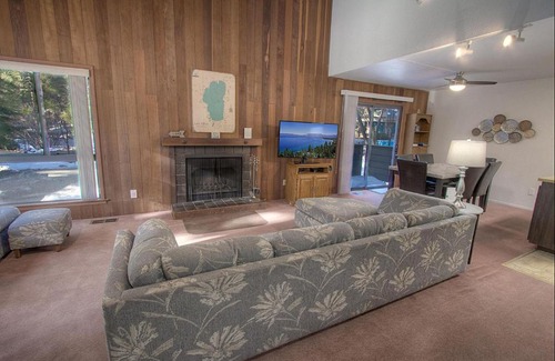 Incline Village Apartment | Experience Comfort at Sparrow's Nest Home with Pool & Hot Tub