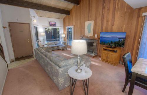 Incline Village Apartment | Experience Comfort at Sparrow's Nest Home with Pool & Hot Tub