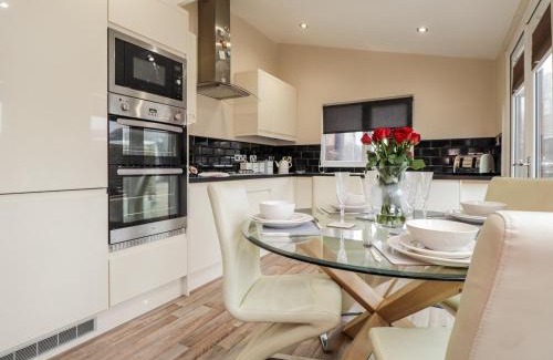 Icklesham House | Discover Sparrows Den Lodge: A 4-Star Guest Favorite