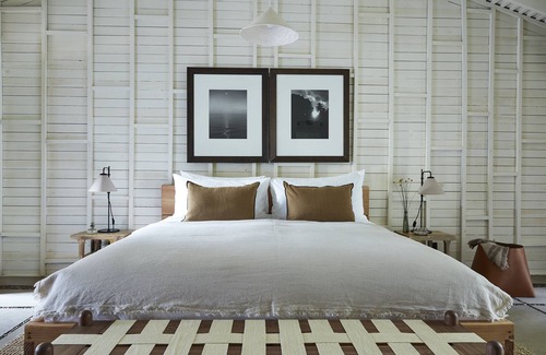 Twin Palms Hotel | Relax at Sparrows Lodge: Pool, Spa & Top Guest Rating