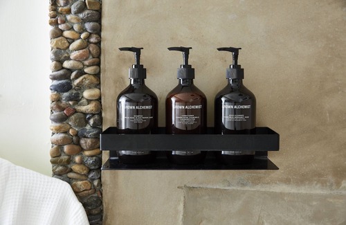 Twin Palms Hotel | Relax at Sparrows Lodge: Pool, Spa & Top Guest Rating