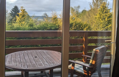 Sockbridge and Tirril Cabin | Cozy Sparrows Nest Yanwath: Pet-Friendly Lodge for 8