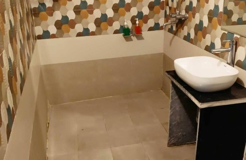 Jaipur Hotel | Relax at Sparsh Canopy Resort with Pool and Family Dining