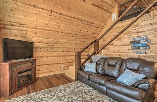Milledgeville House | Experience Sparta Lake Home with Deck & Pool Access